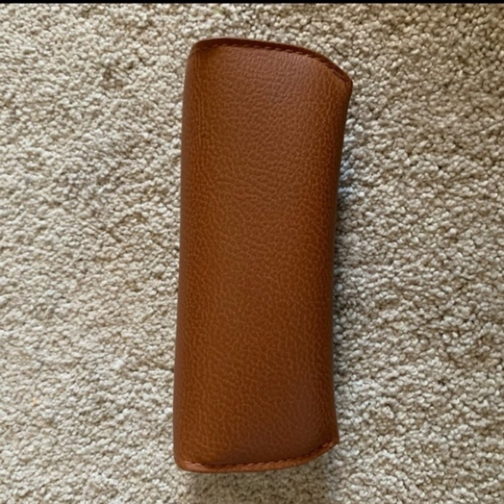 Ray-Ban Sunglass Case and Microfiber Lens Cloth - BRAND NEW! - Picture 4 of 9